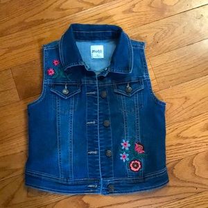 Girls Mudd denim vest.